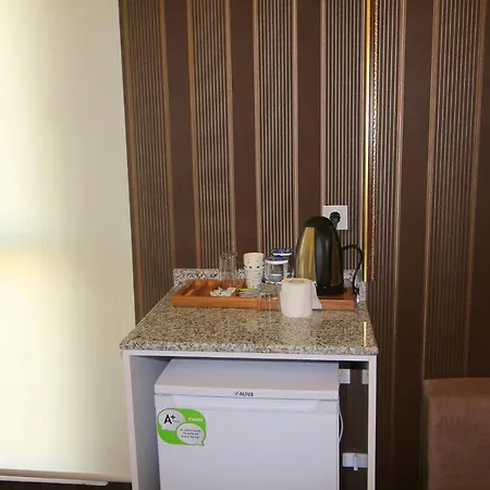 Biev Aparthotel *